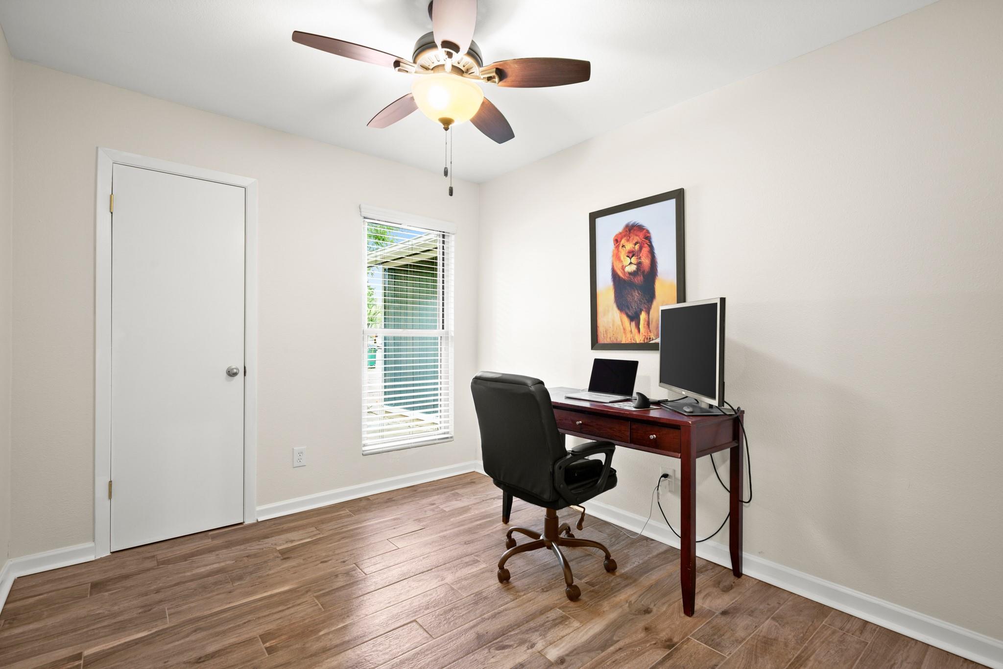 1604 Sahara Ave