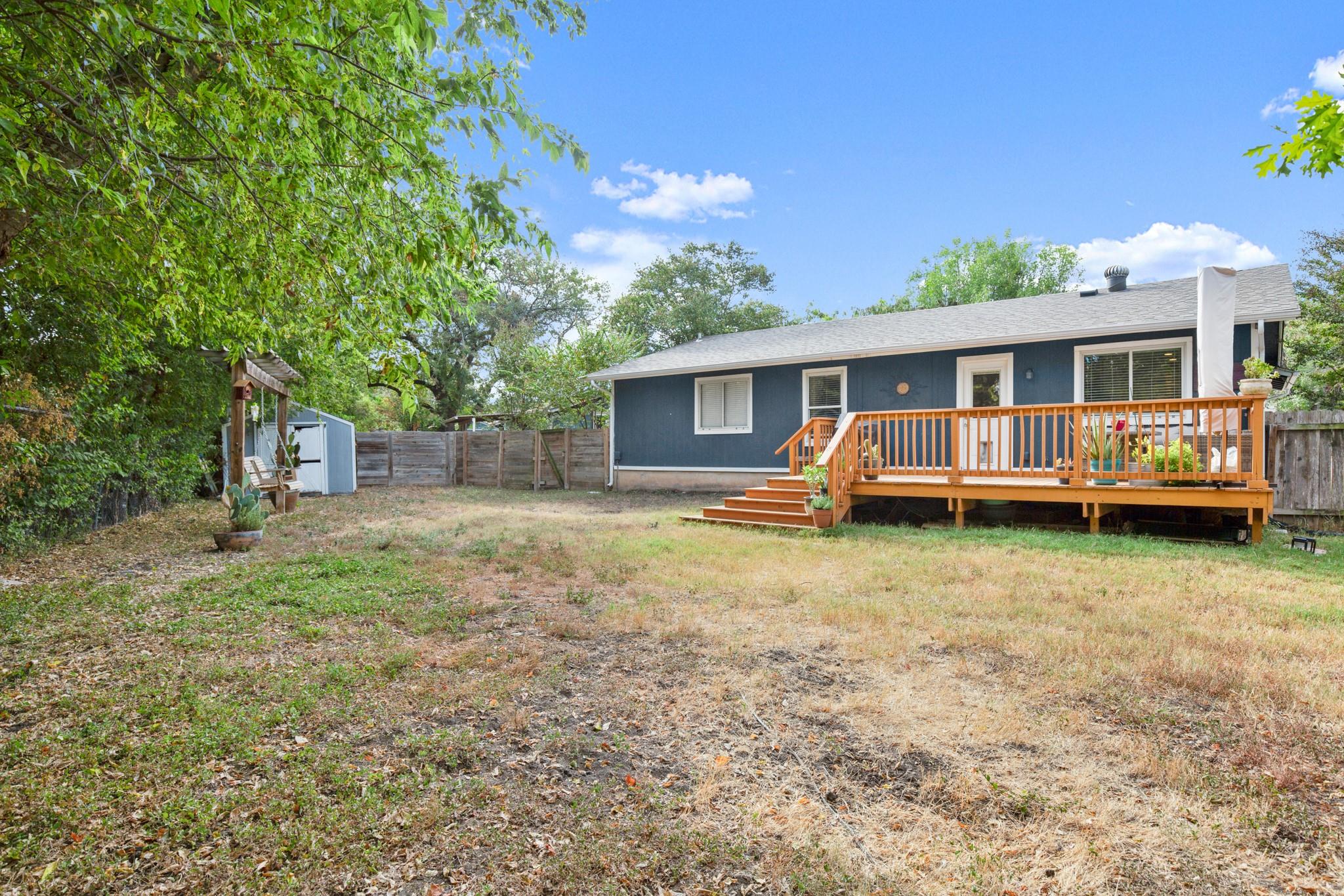 1604 Sahara Ave