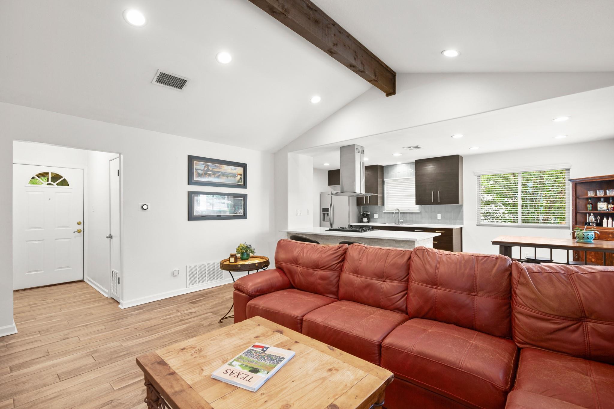 1604 Sahara Ave