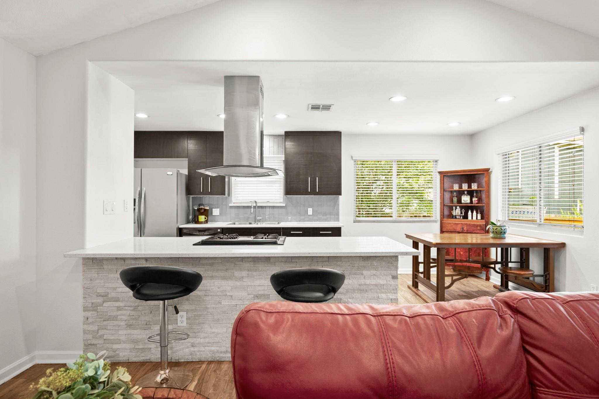 1604 Sahara Ave