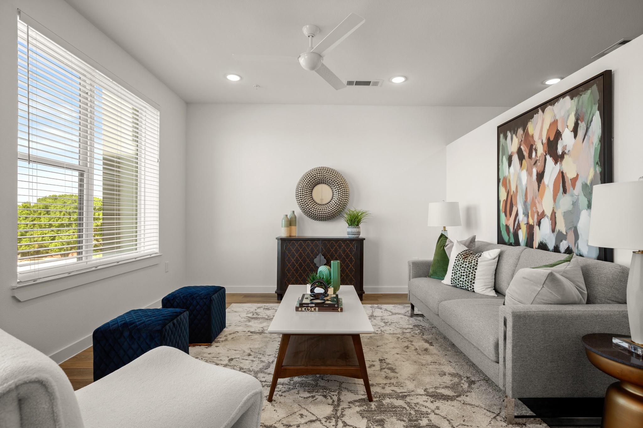 6324 N Lamar BLVD # 209