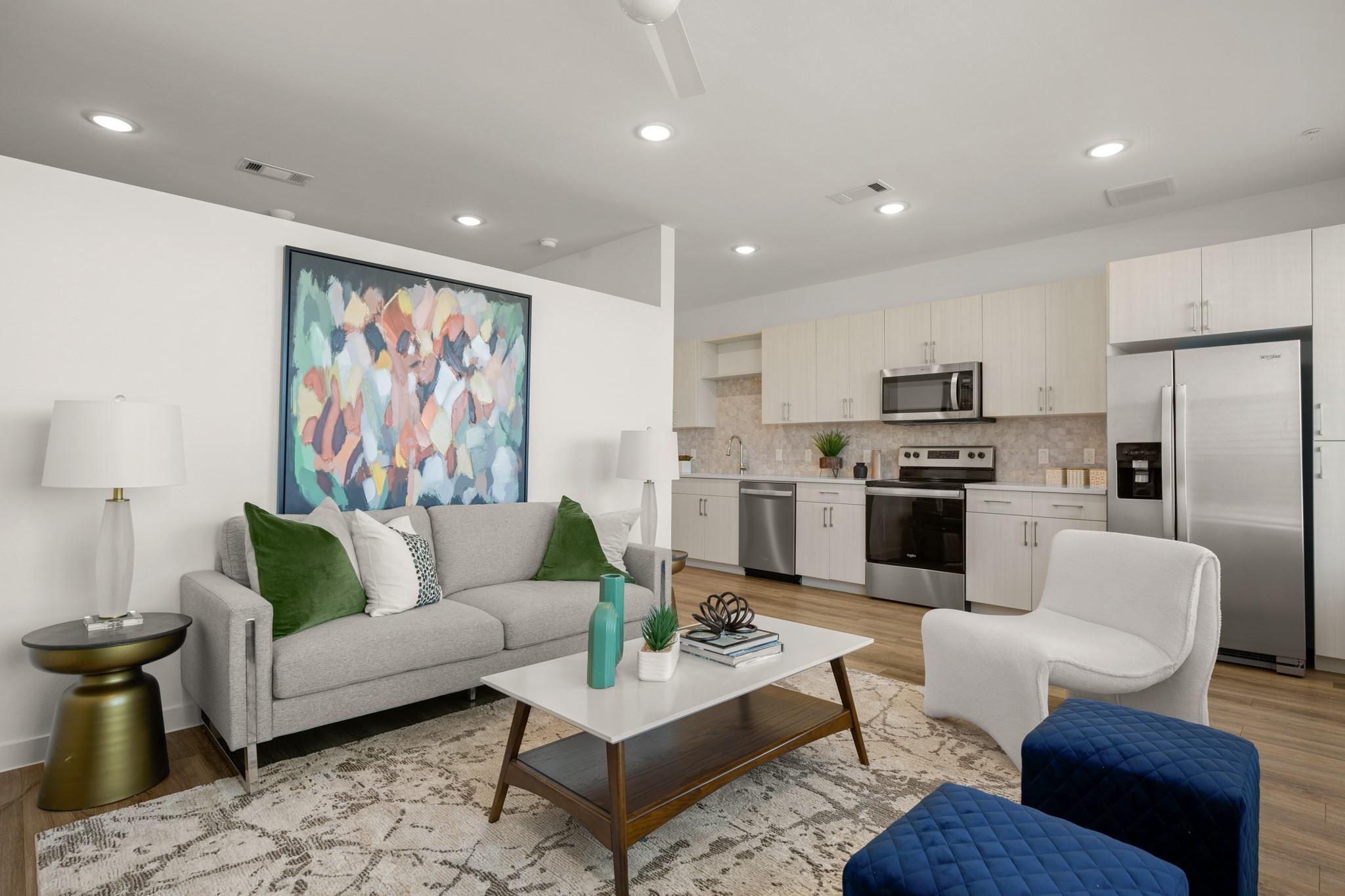 6324 N Lamar BLVD # 209