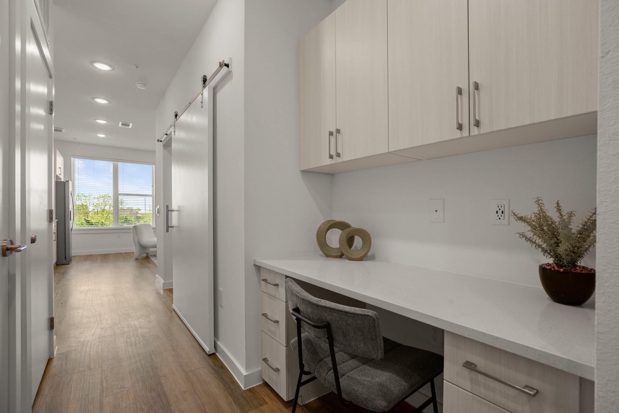 6324 N Lamar BLVD # 209