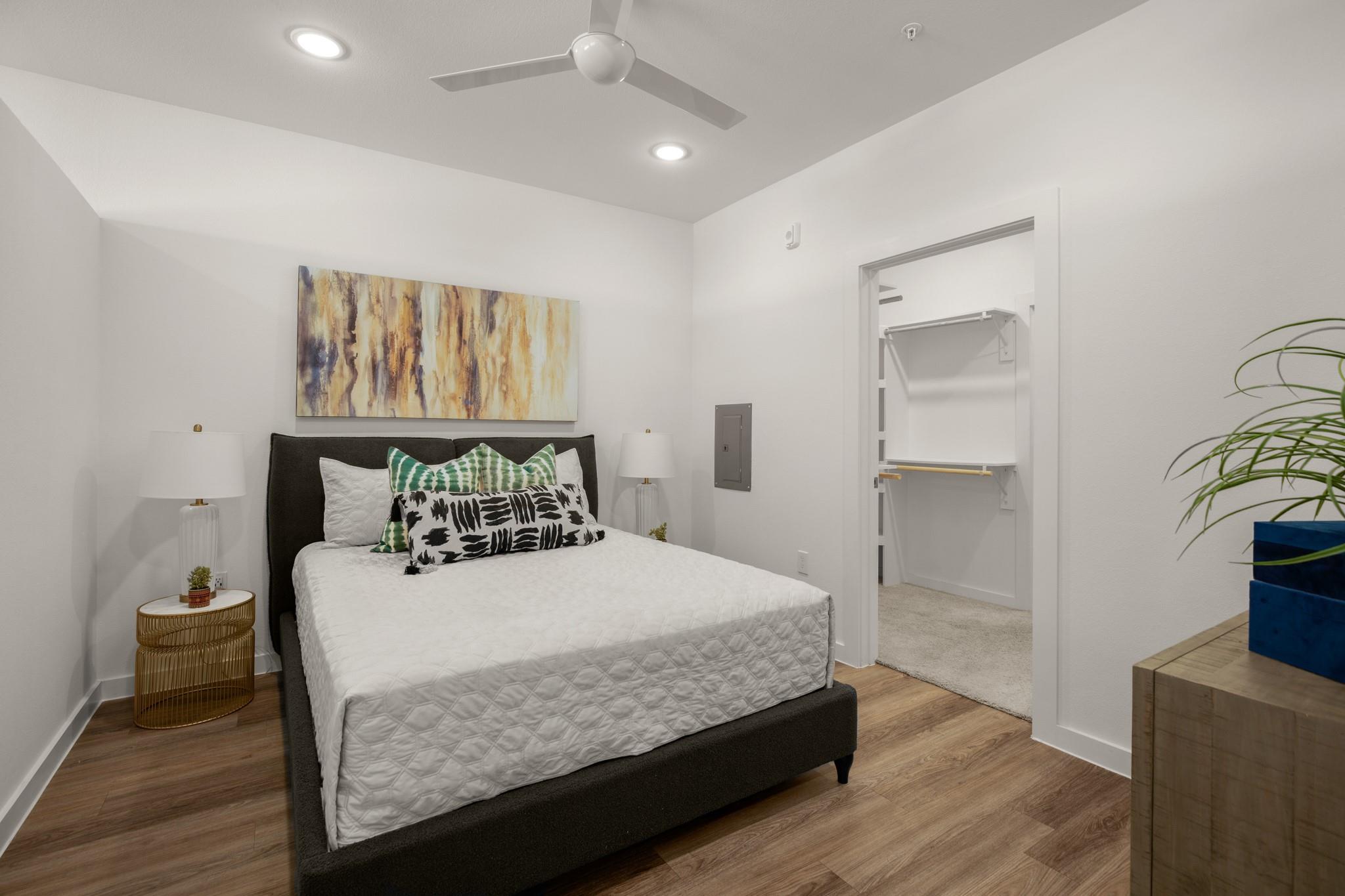 6324 N Lamar BLVD # 209
