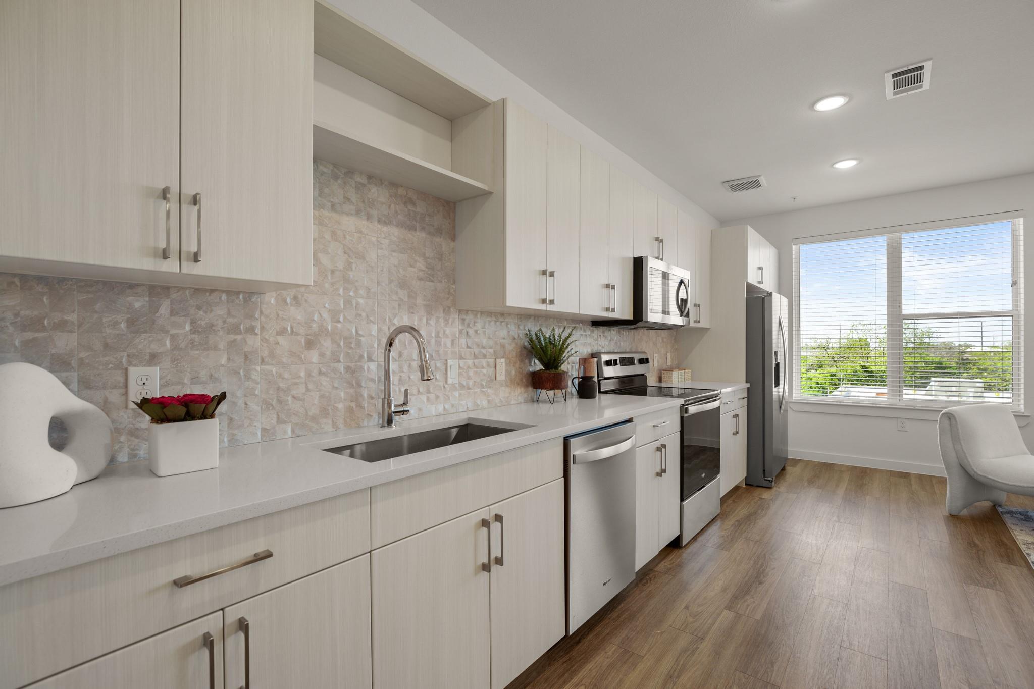 6324 N Lamar BLVD # 209