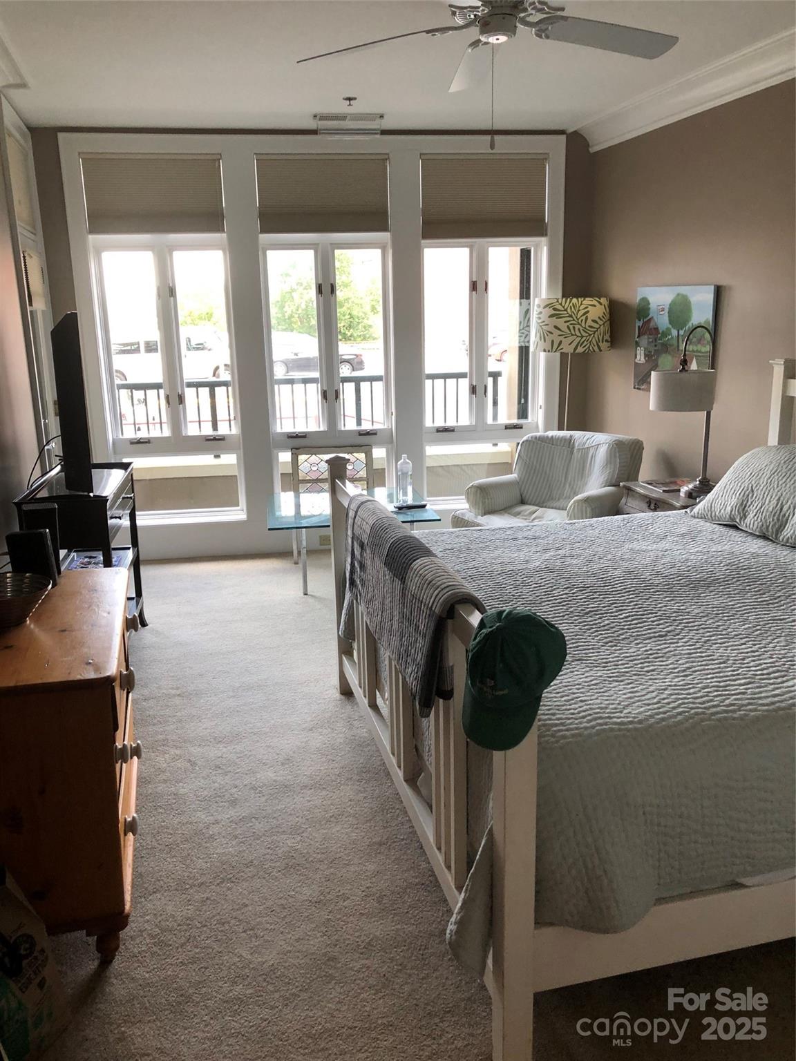 21 Battery Park Avenue Unit: 305