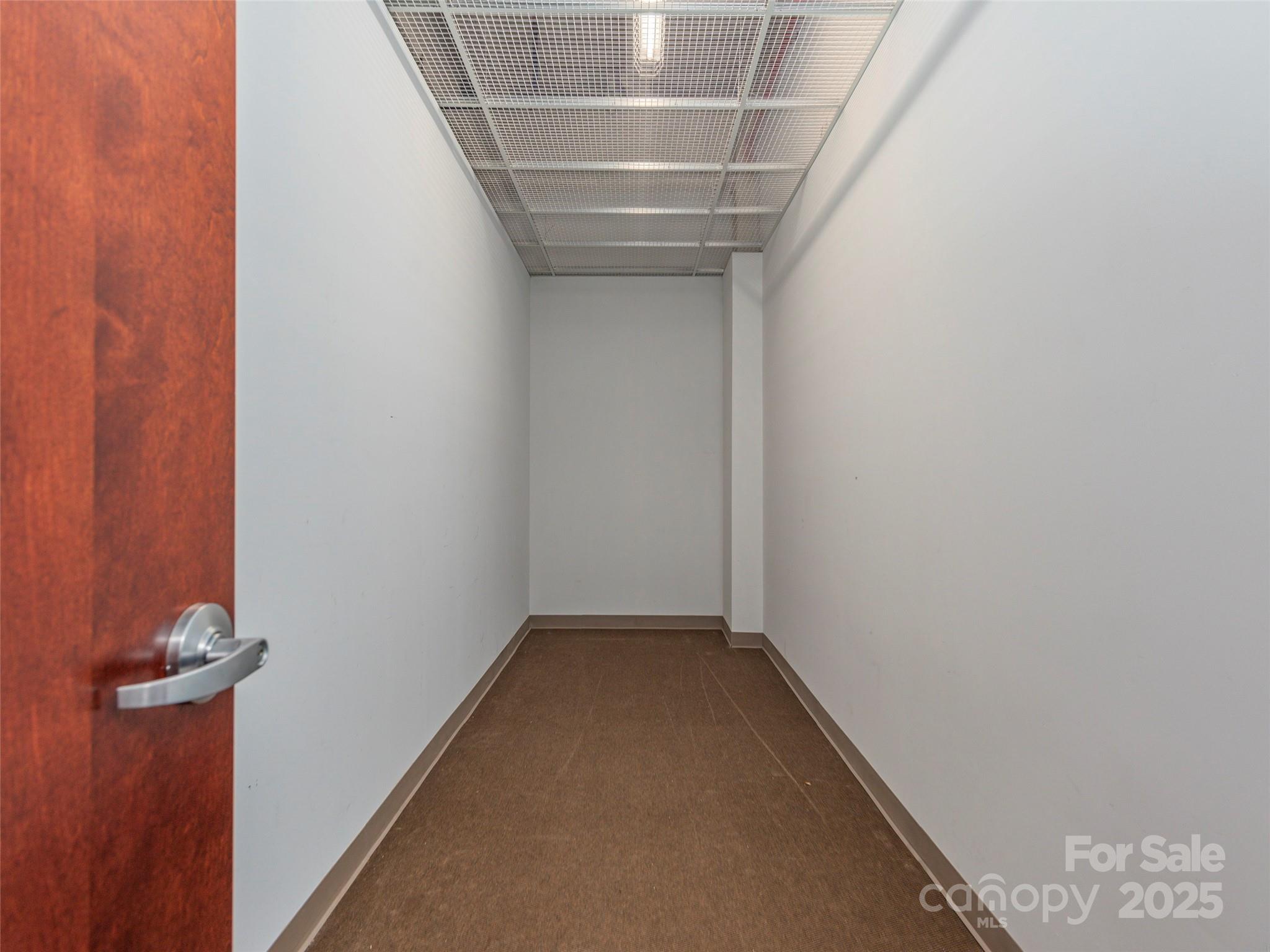 21 Battery Park Avenue Unit: 305