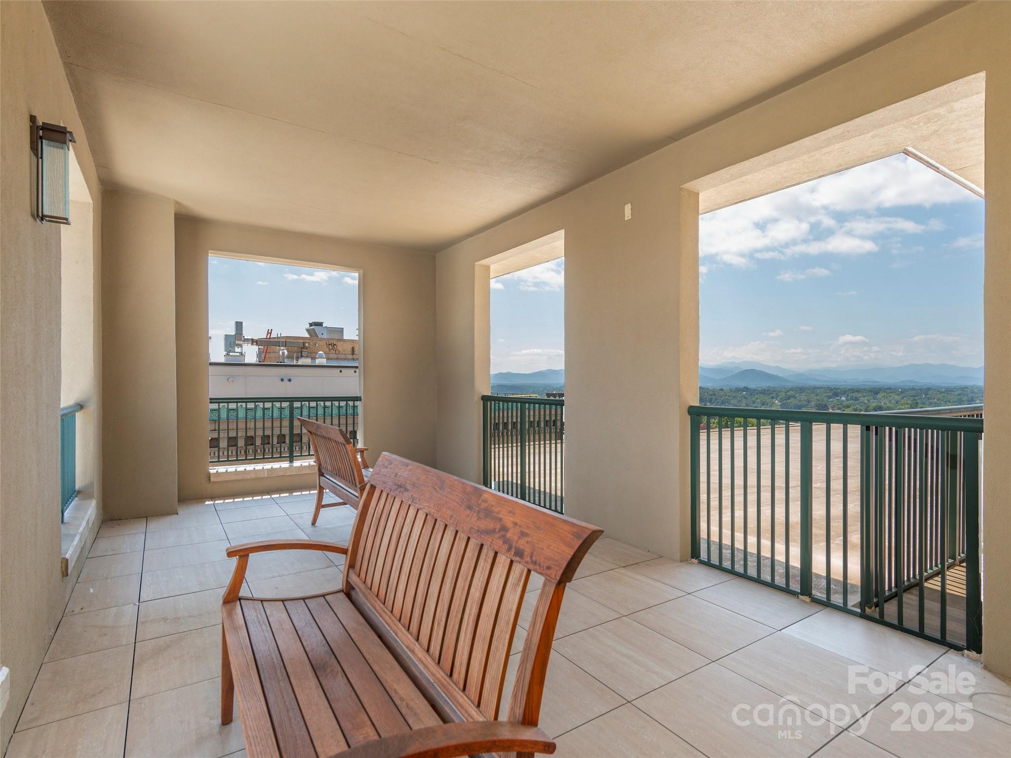 21 Battery Park Avenue Unit: 305