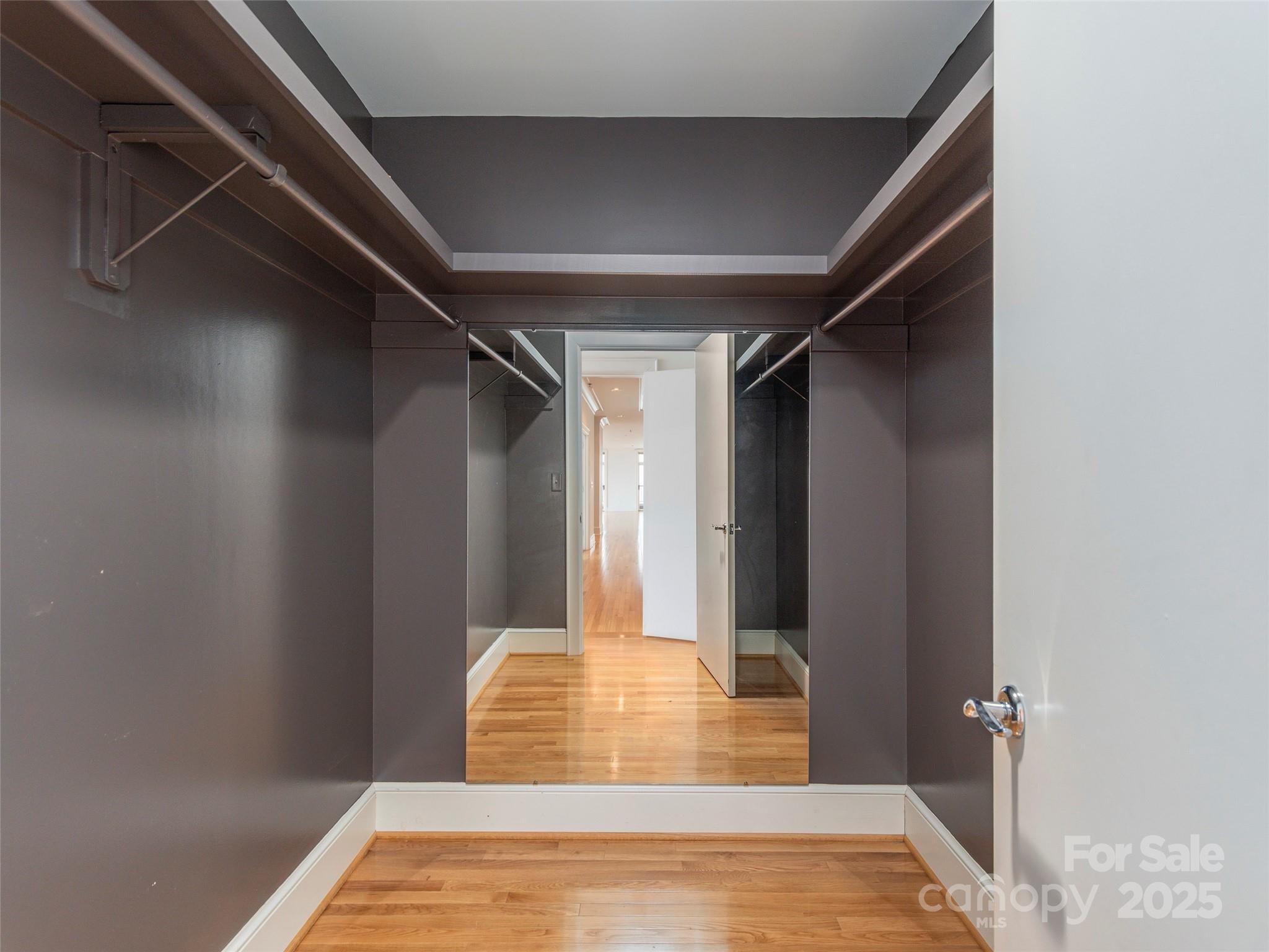 21 Battery Park Avenue Unit: 305