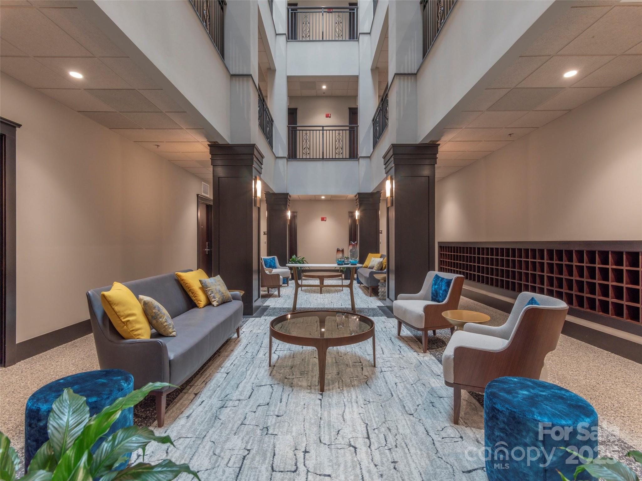 21 Battery Park Avenue Unit: 305