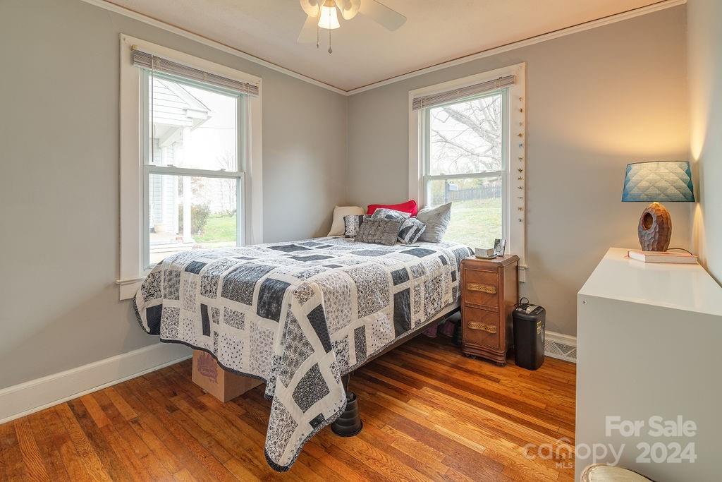 5 Enka Oak Street
