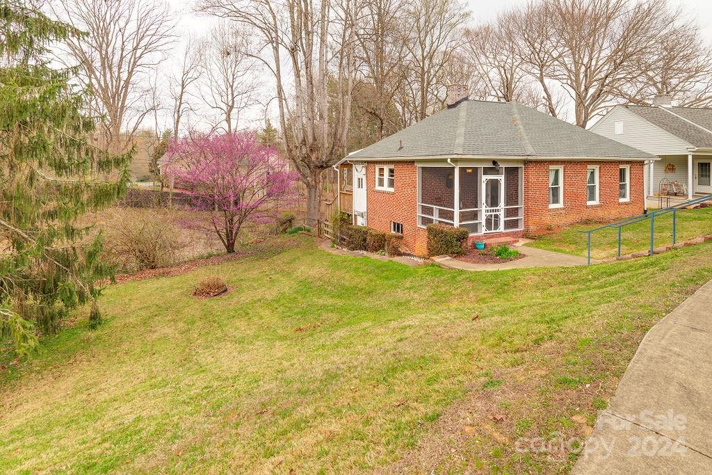 5 Enka Oak Street