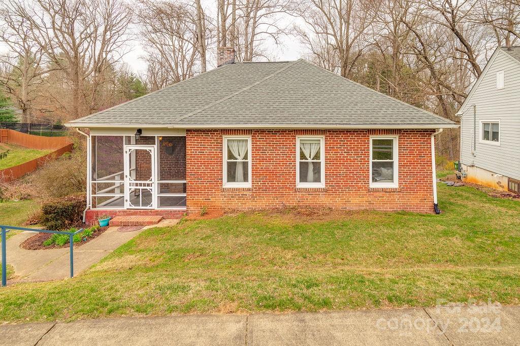 5 Enka Oak Street