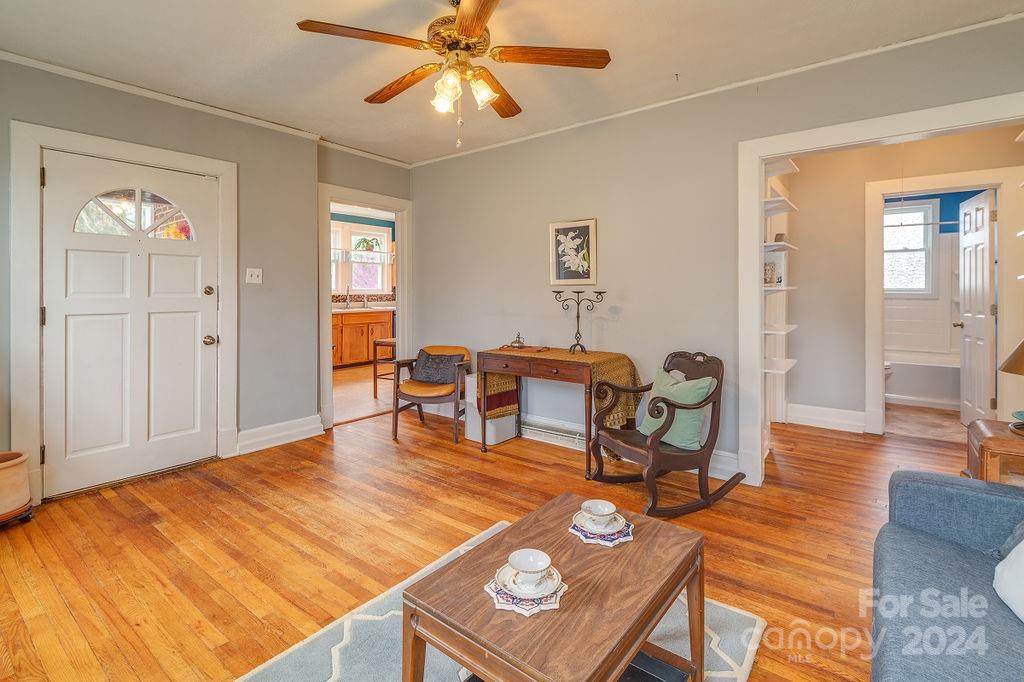 5 Enka Oak Street