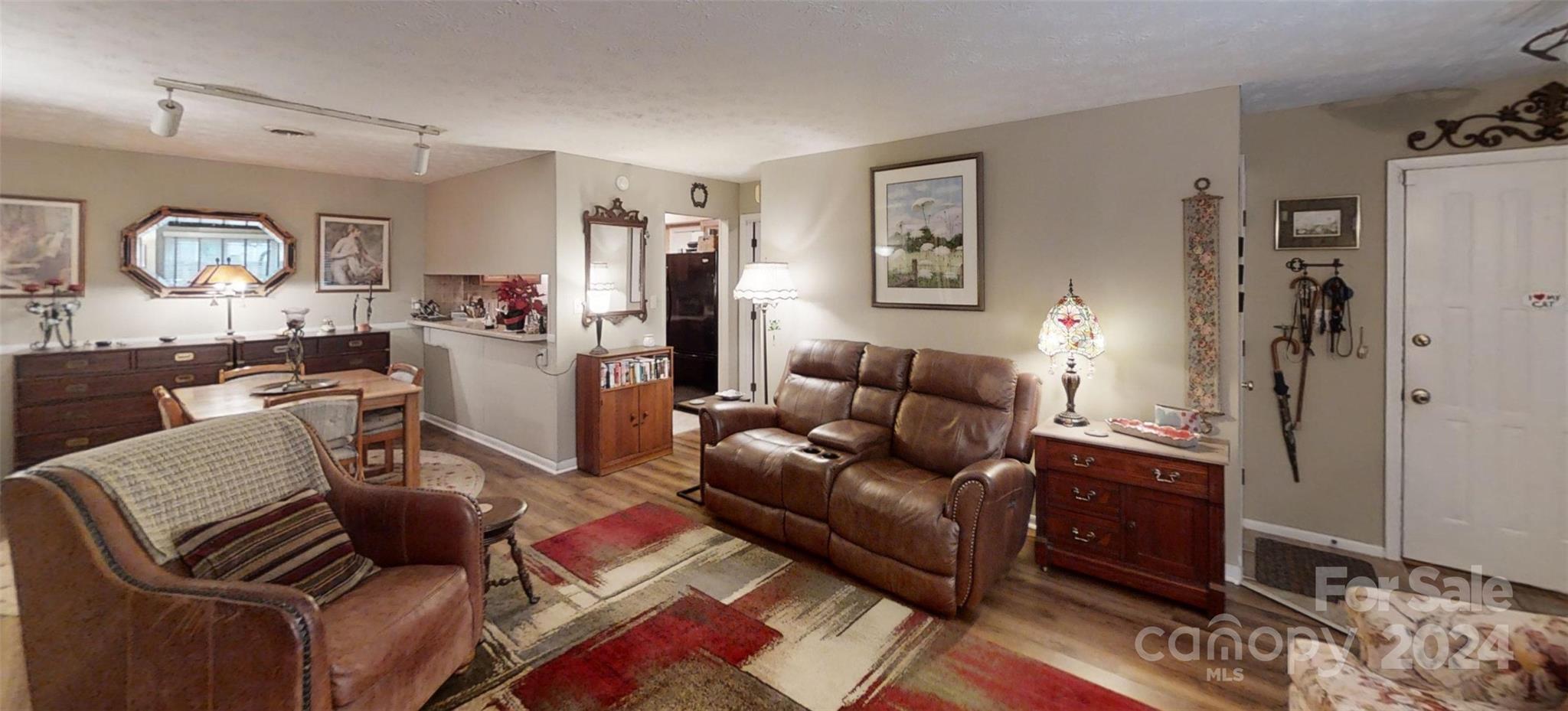 5 Ravencroft Lane
