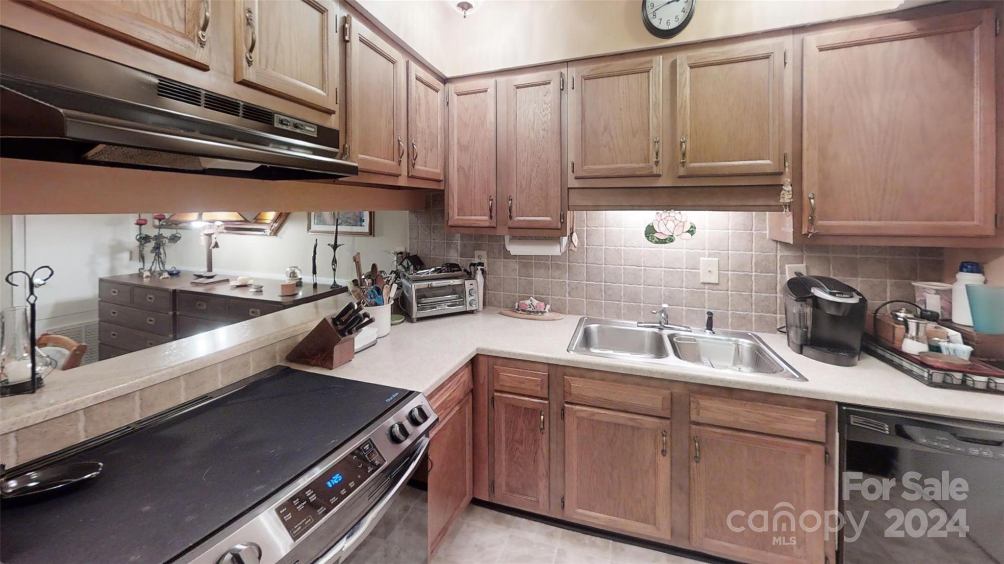 5 Ravencroft Lane