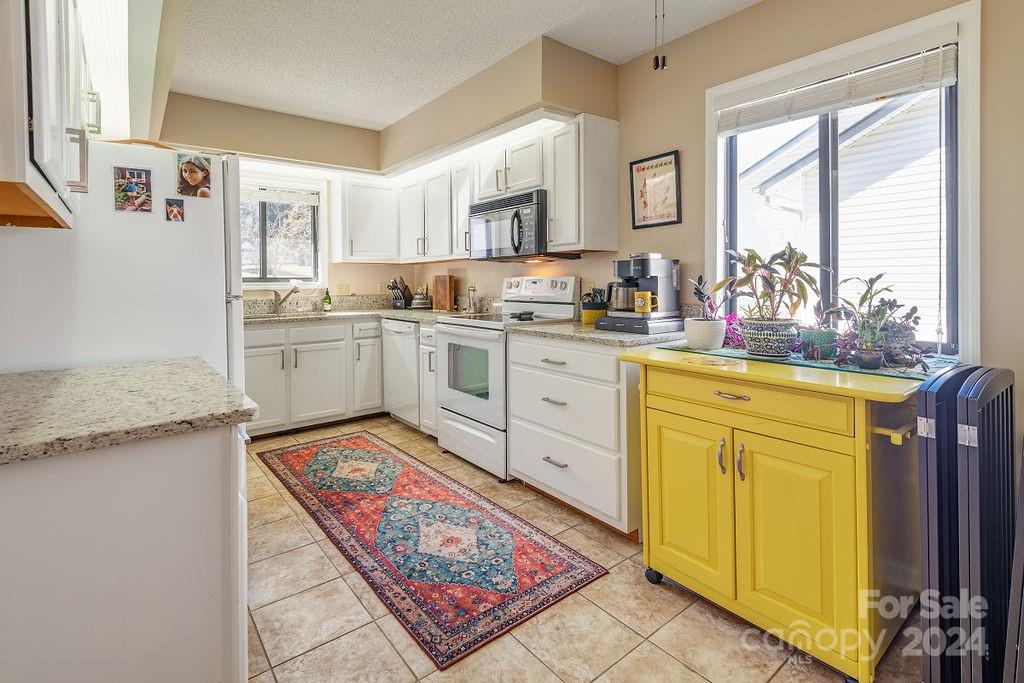 308 Oak Place