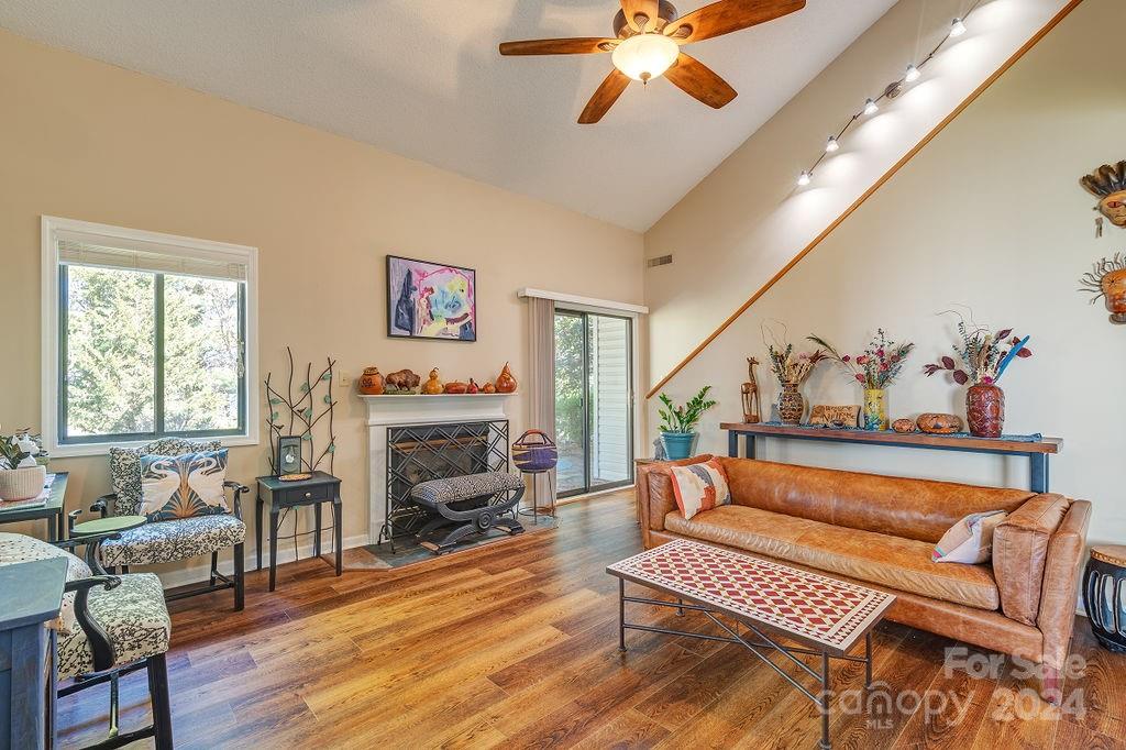 308 Oak Place