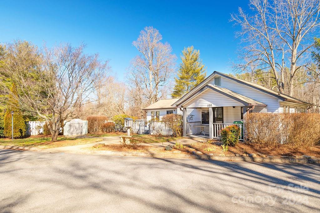 308 Oak Place