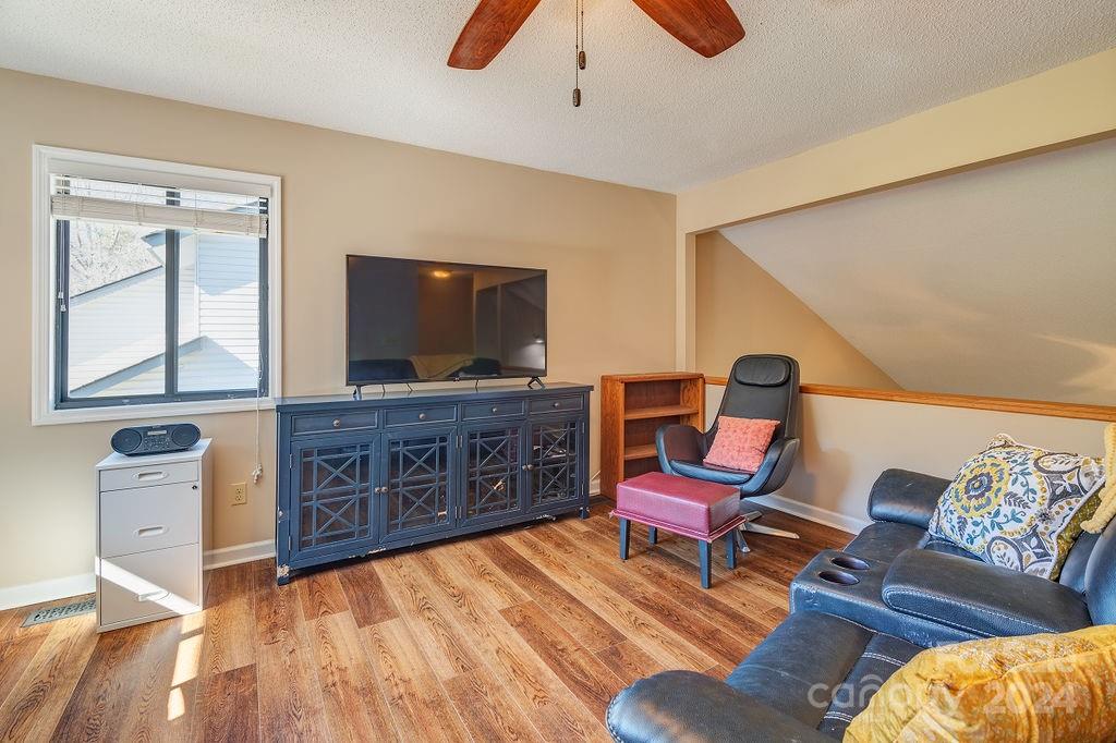 308 Oak Place