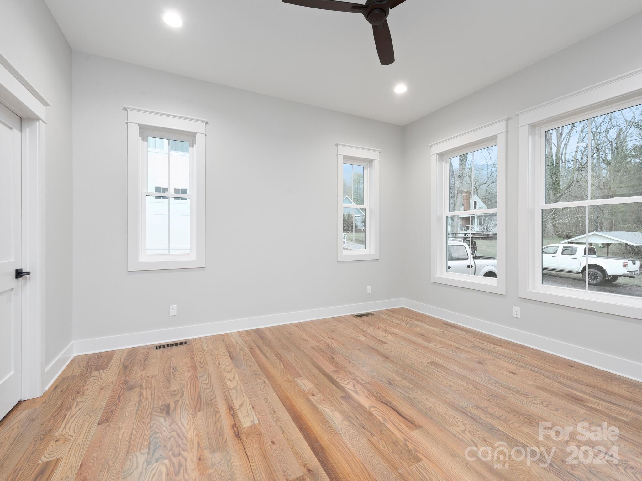 5 Mountain View Avenue