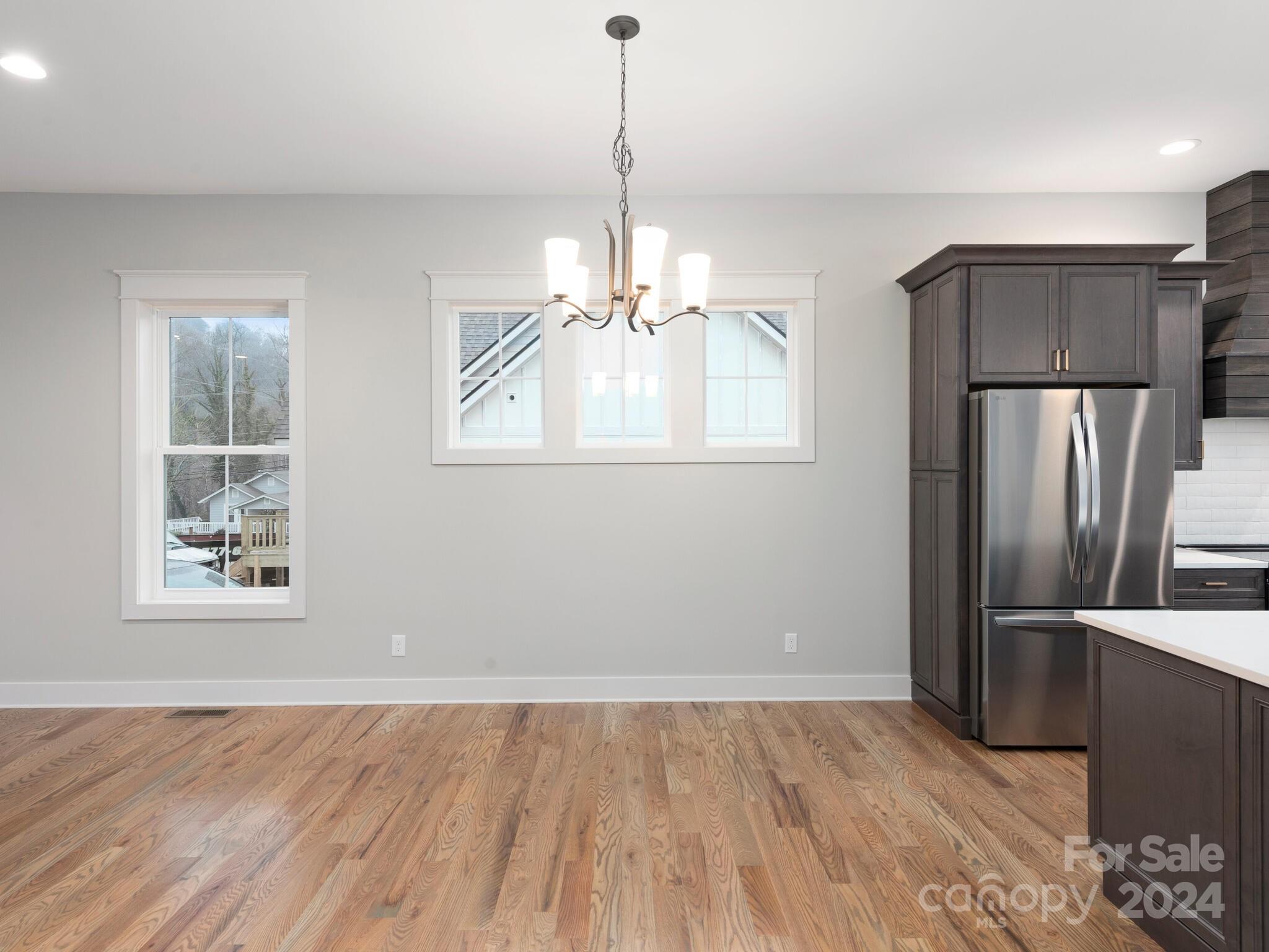 5 Mountain View Avenue