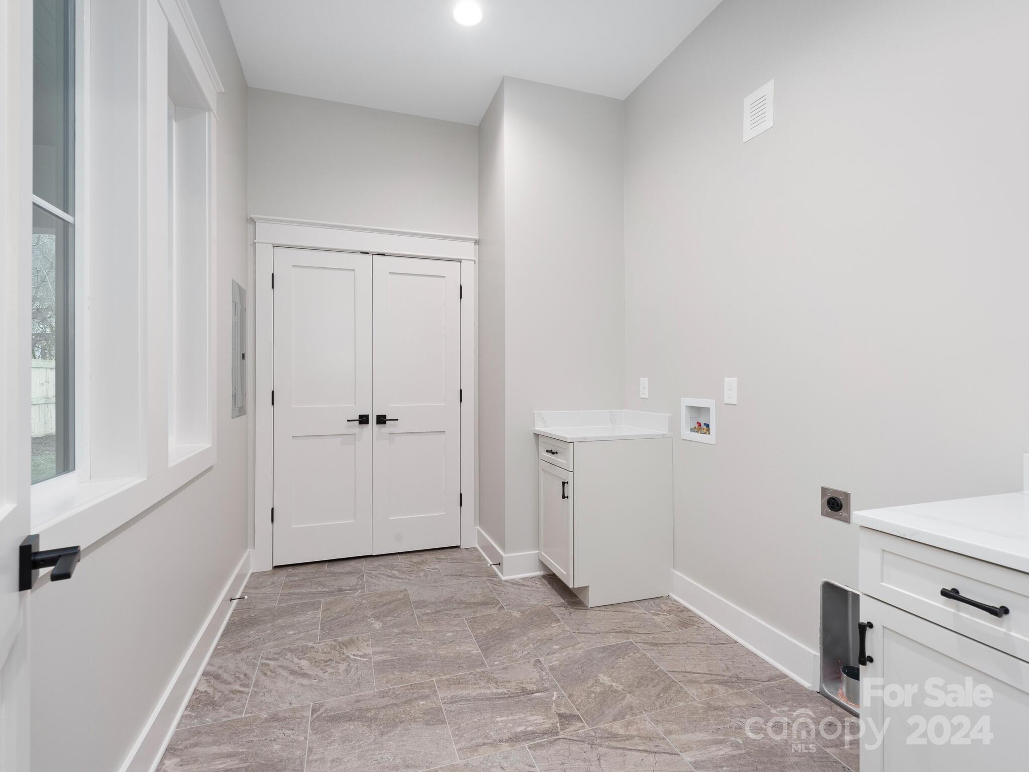 5 Mountain View Avenue
