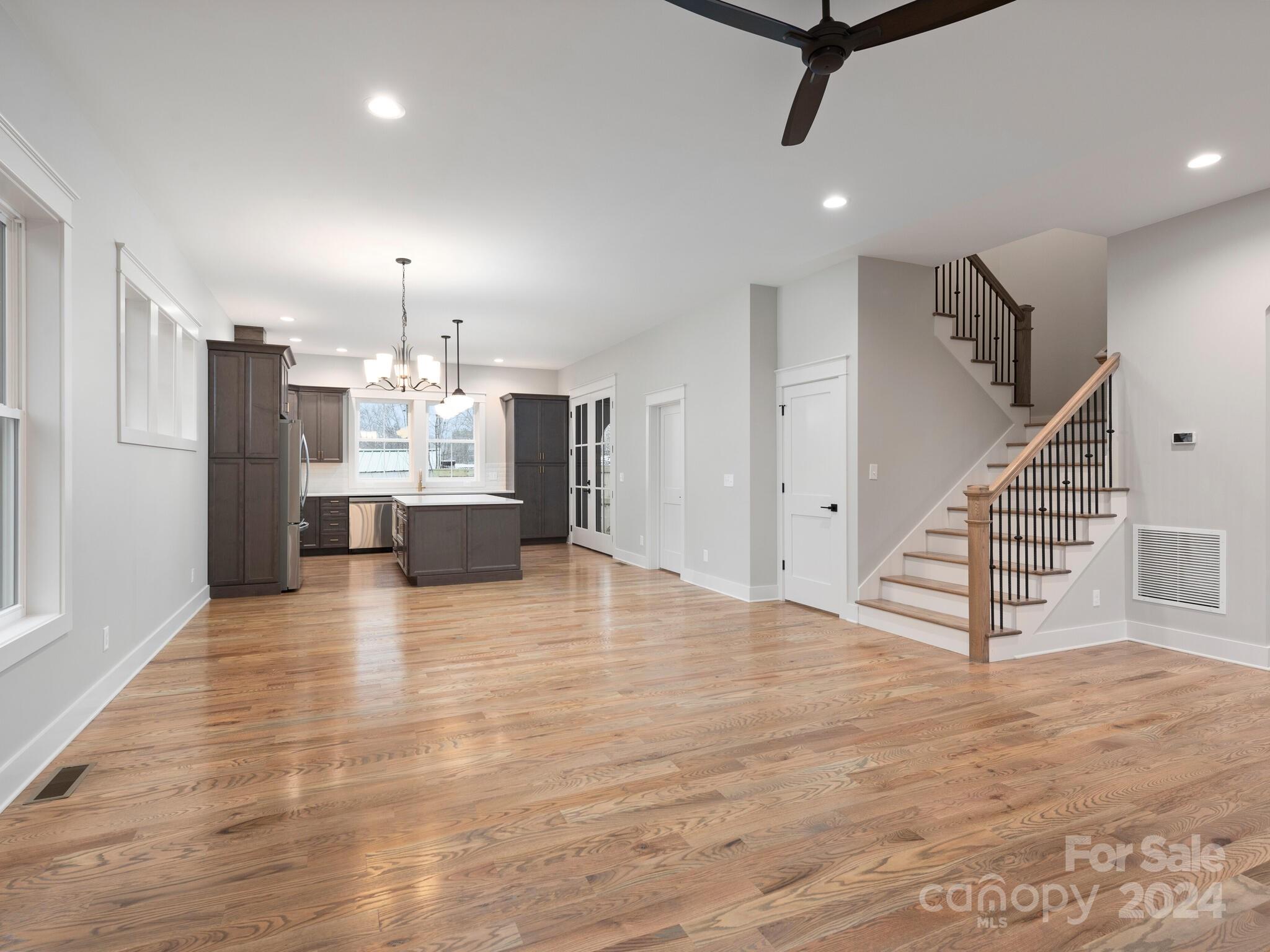5 Mountain View Avenue