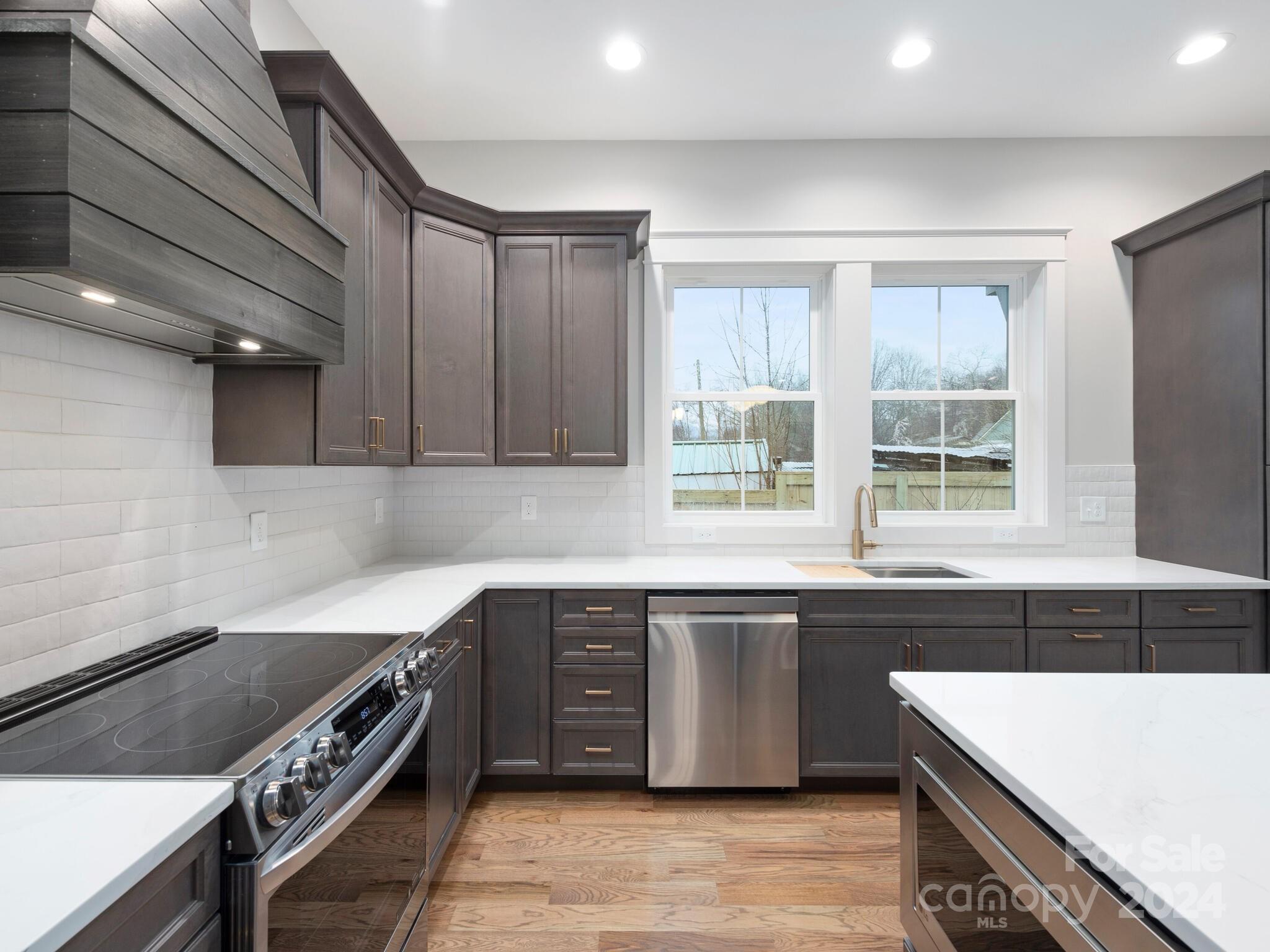5 Mountain View Avenue