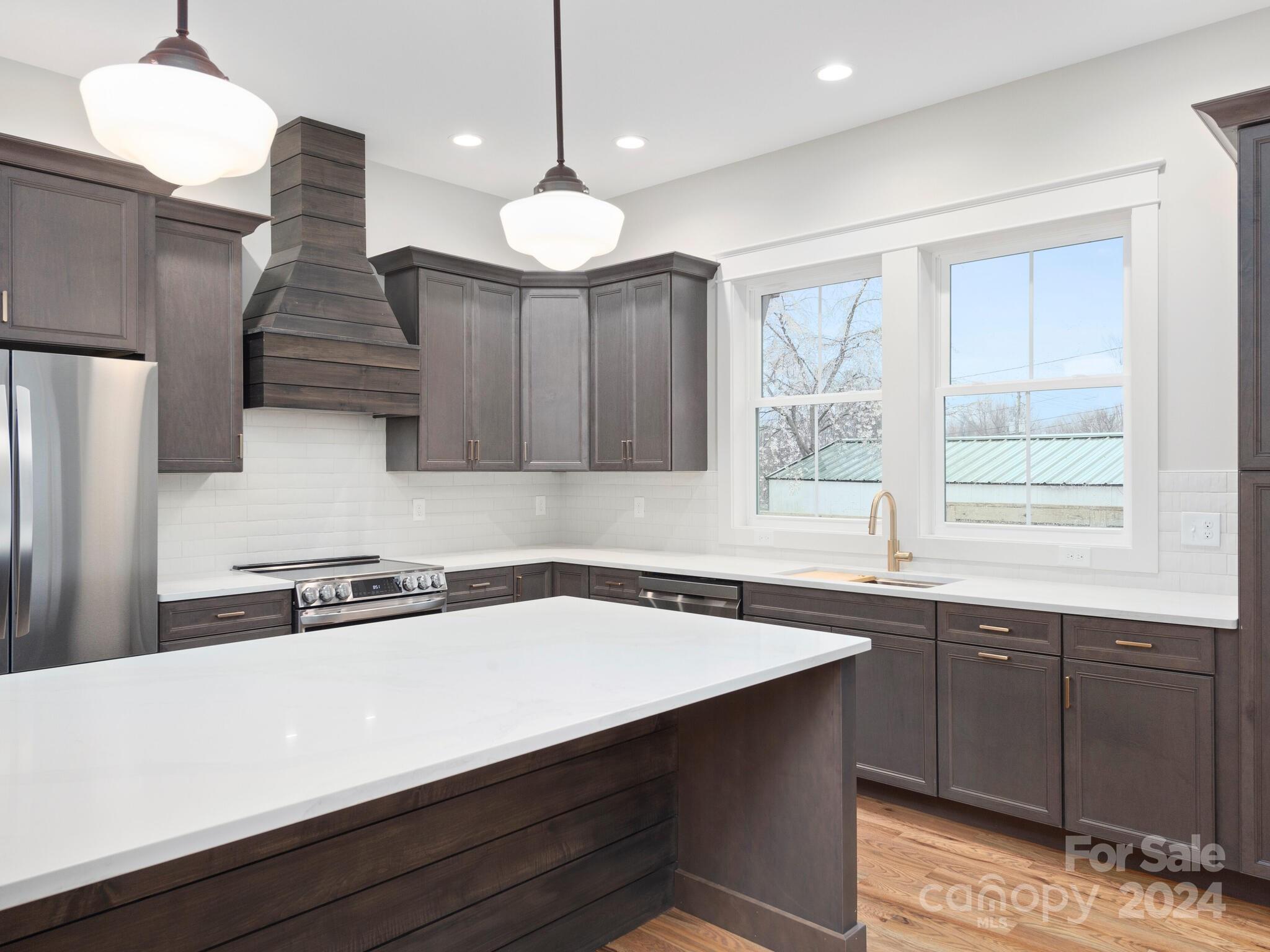 5 Mountain View Avenue