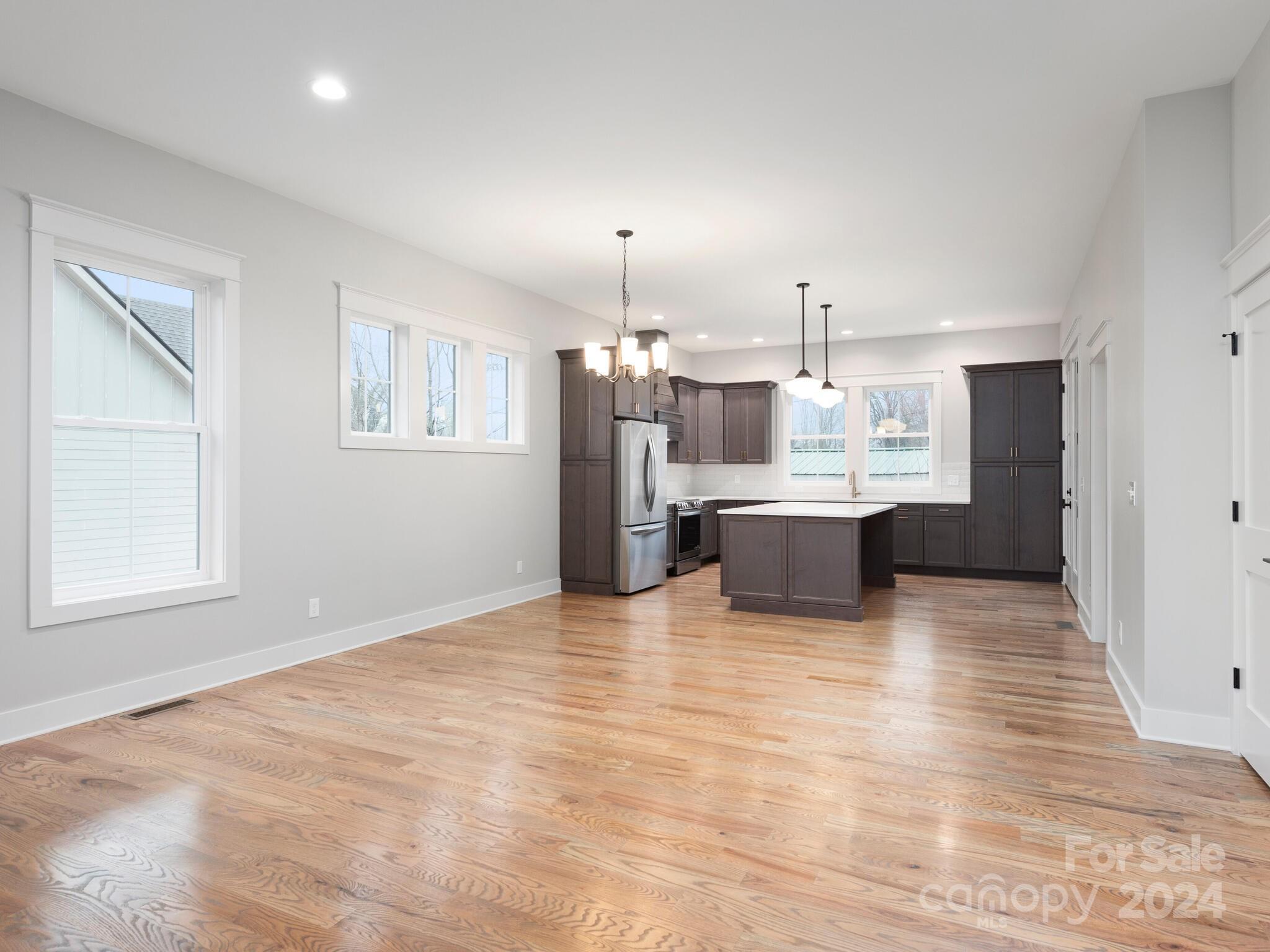 5 Mountain View Avenue