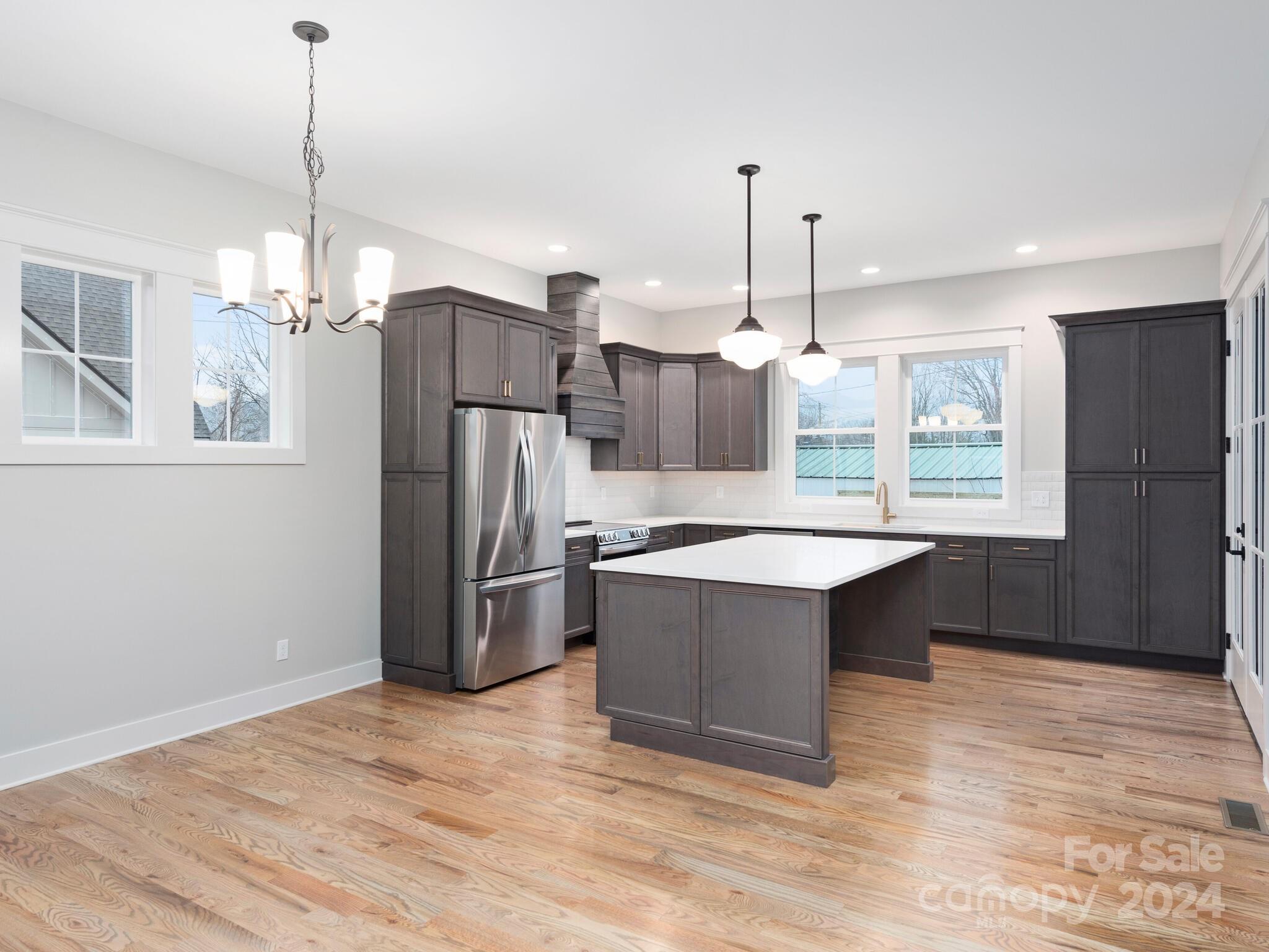 5 Mountain View Avenue