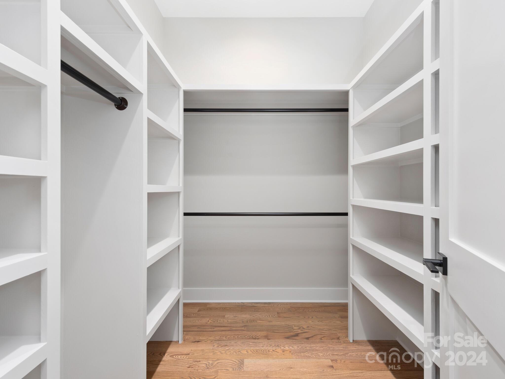 5 Mountain View Avenue