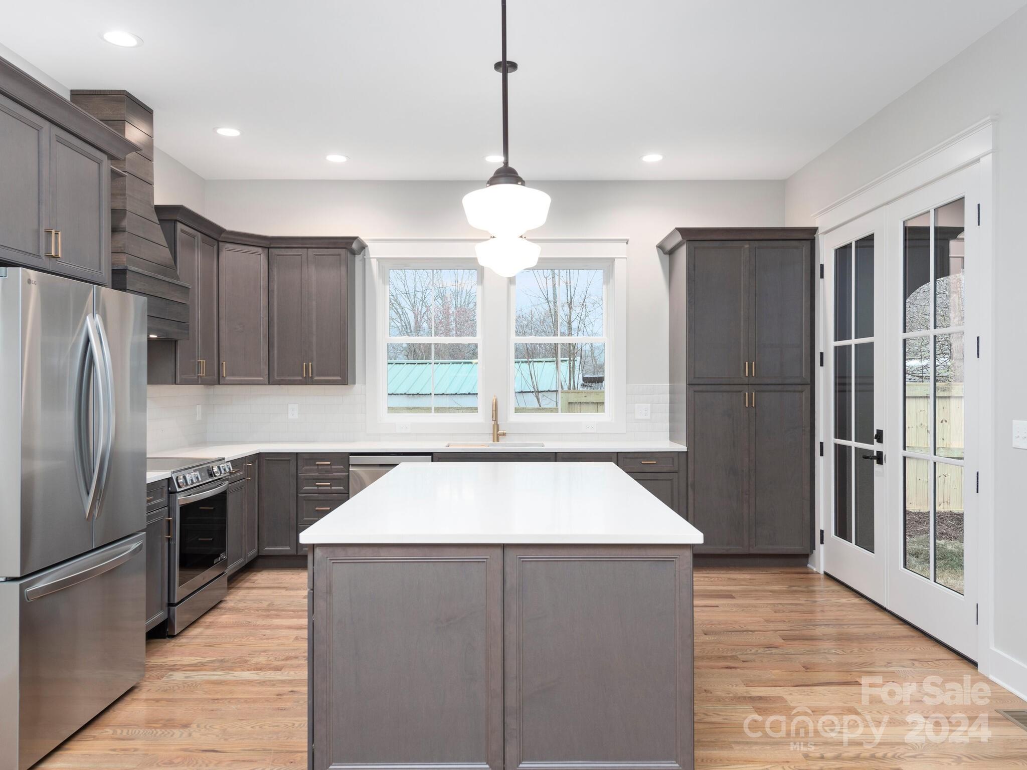 5 Mountain View Avenue