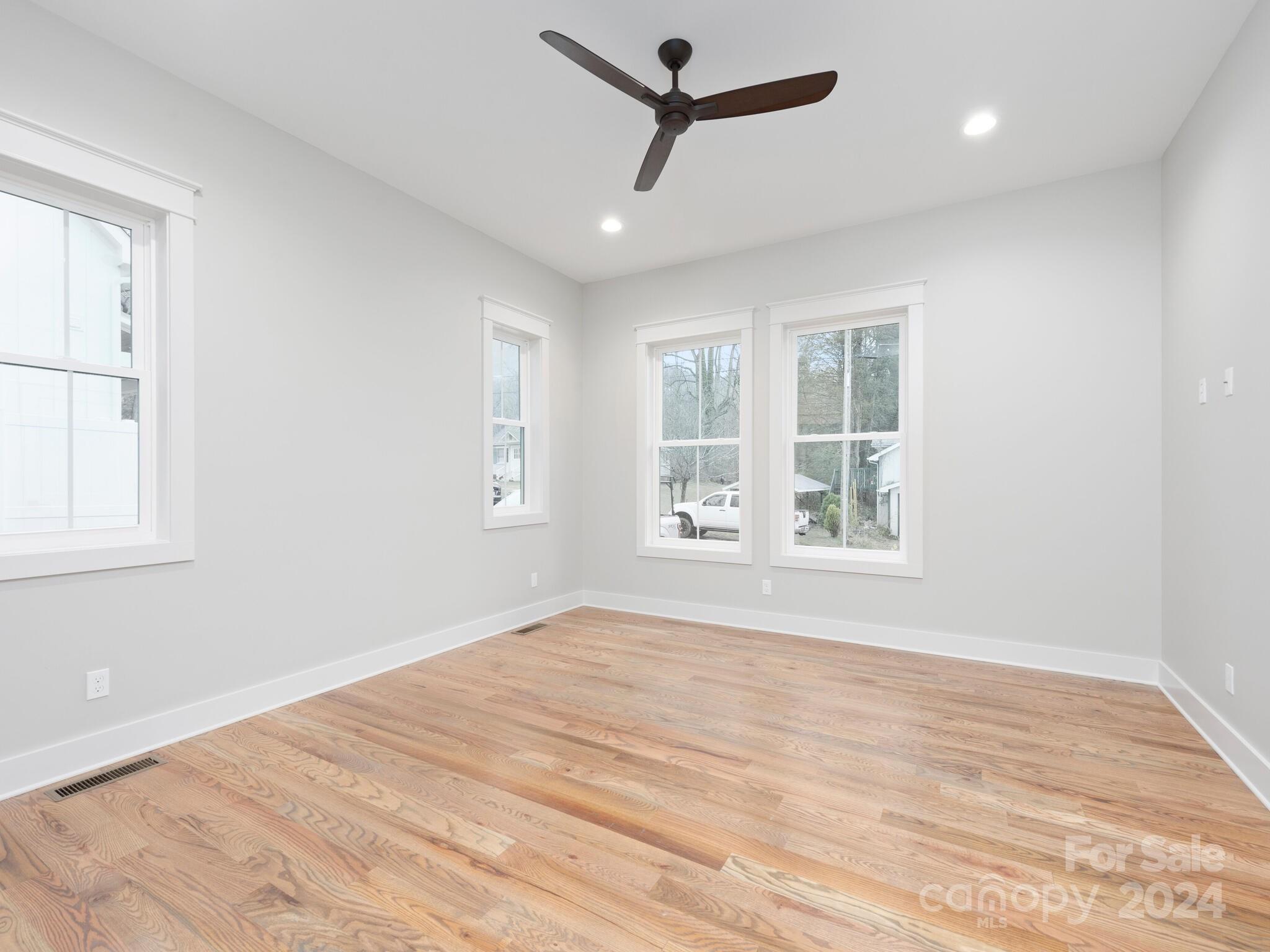 5 Mountain View Avenue