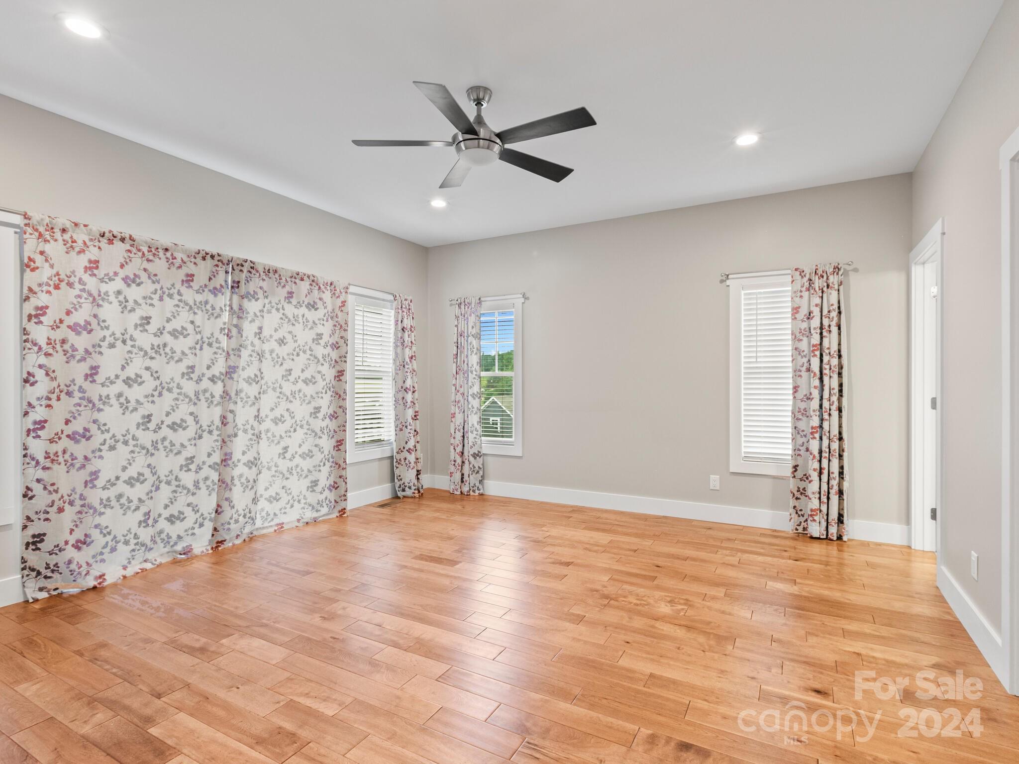 207 Oak Meadow Lane