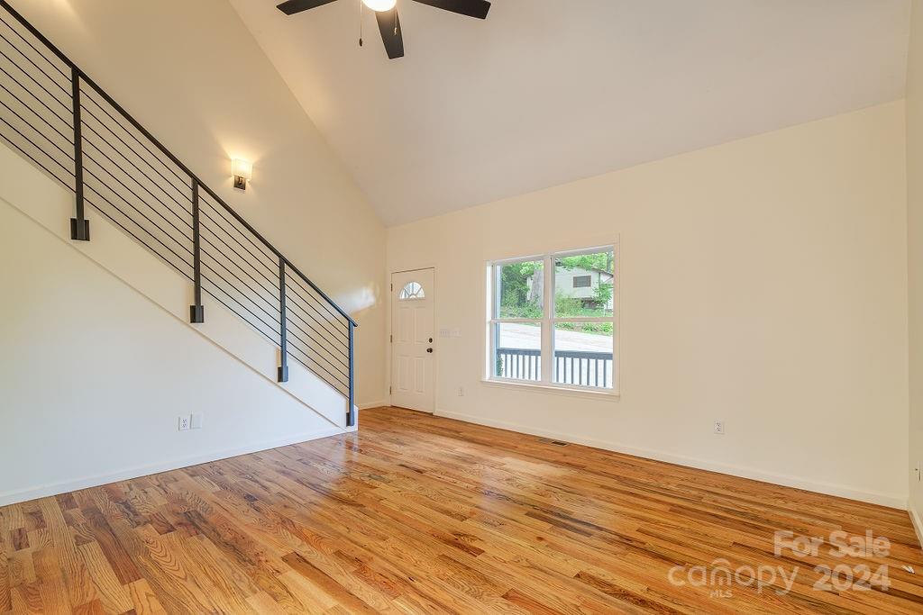 1016 Mountain Drive