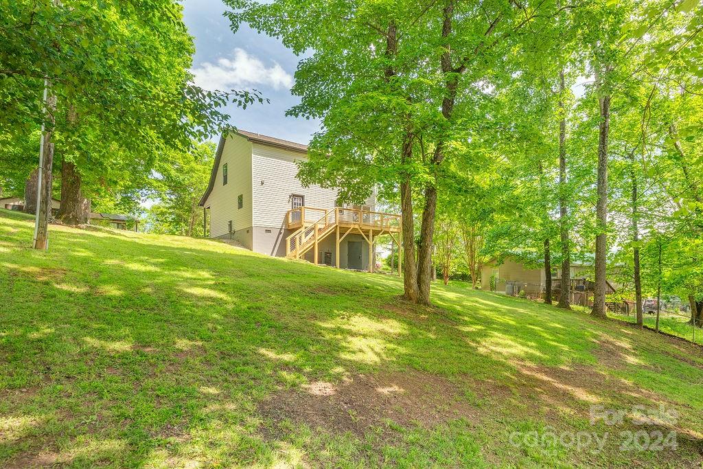 1016 Mountain Drive