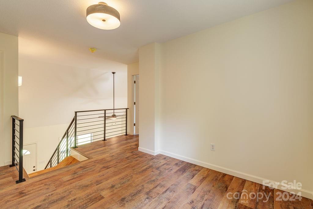 1016 Mountain Drive