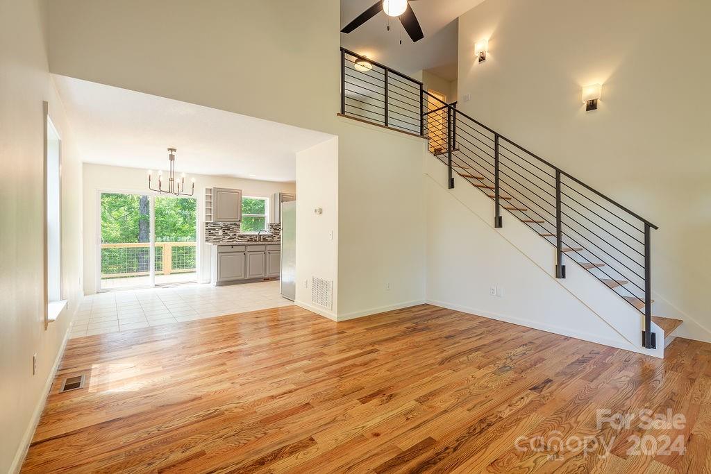 1016 Mountain Drive