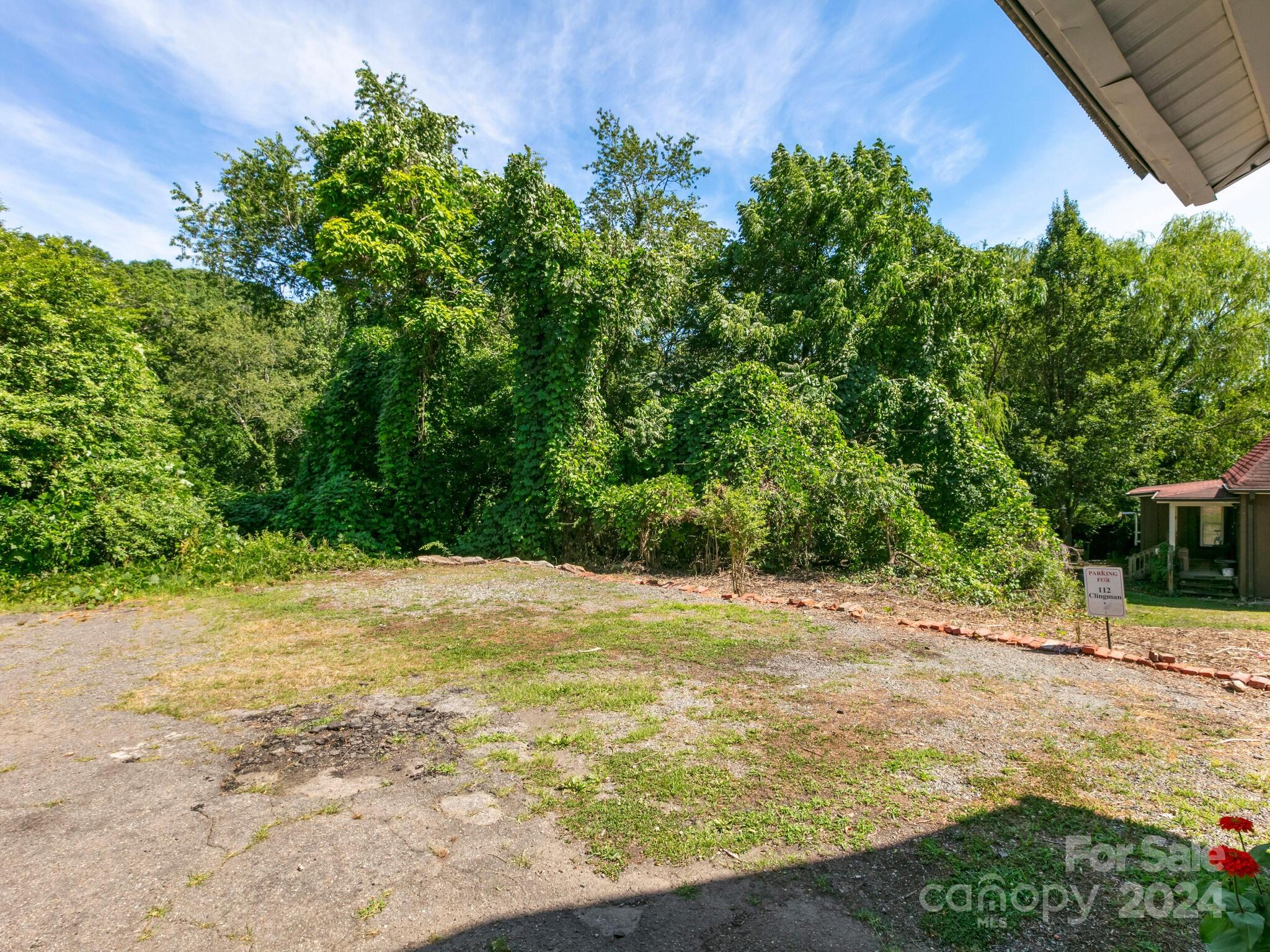 112 Clingman Avenue