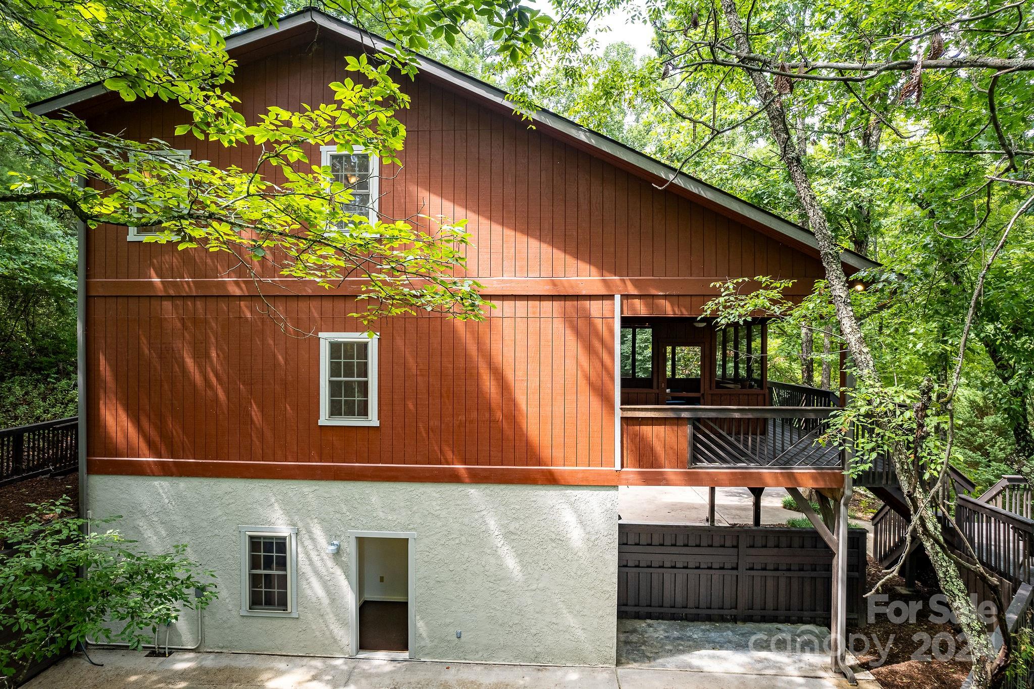 30 Rose Ridge Lane
