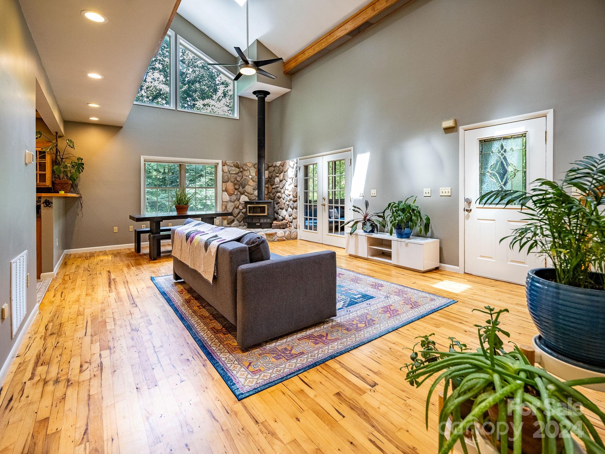 30 Rose Ridge Lane