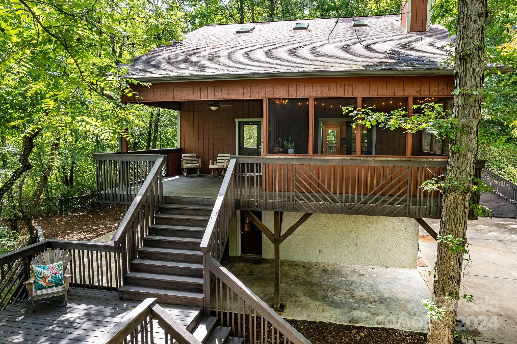 30 Rose Ridge Lane