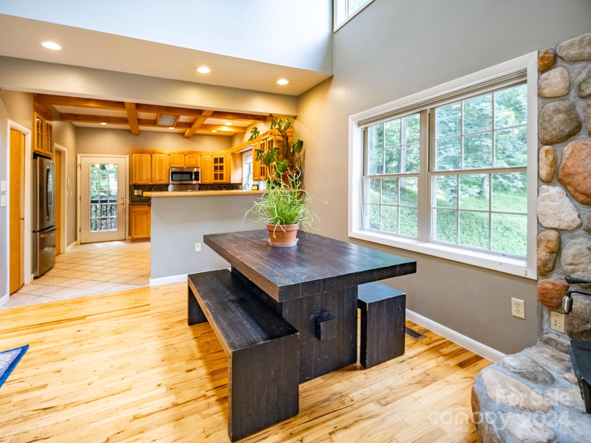 30 Rose Ridge Lane