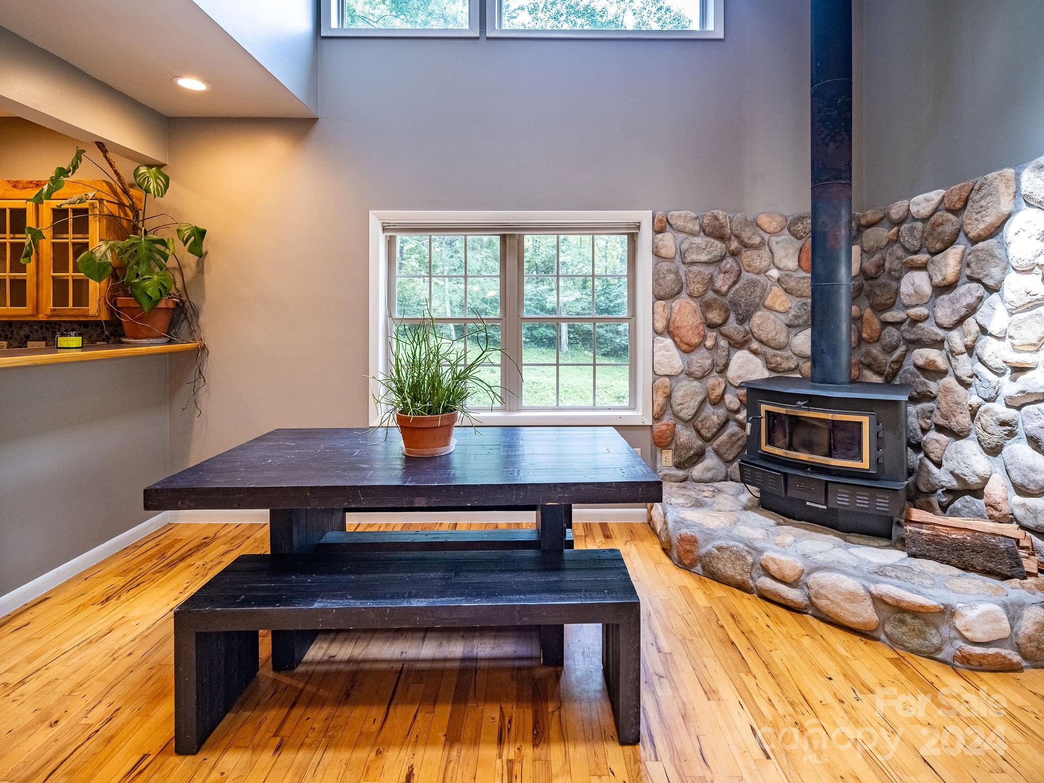 30 Rose Ridge Lane