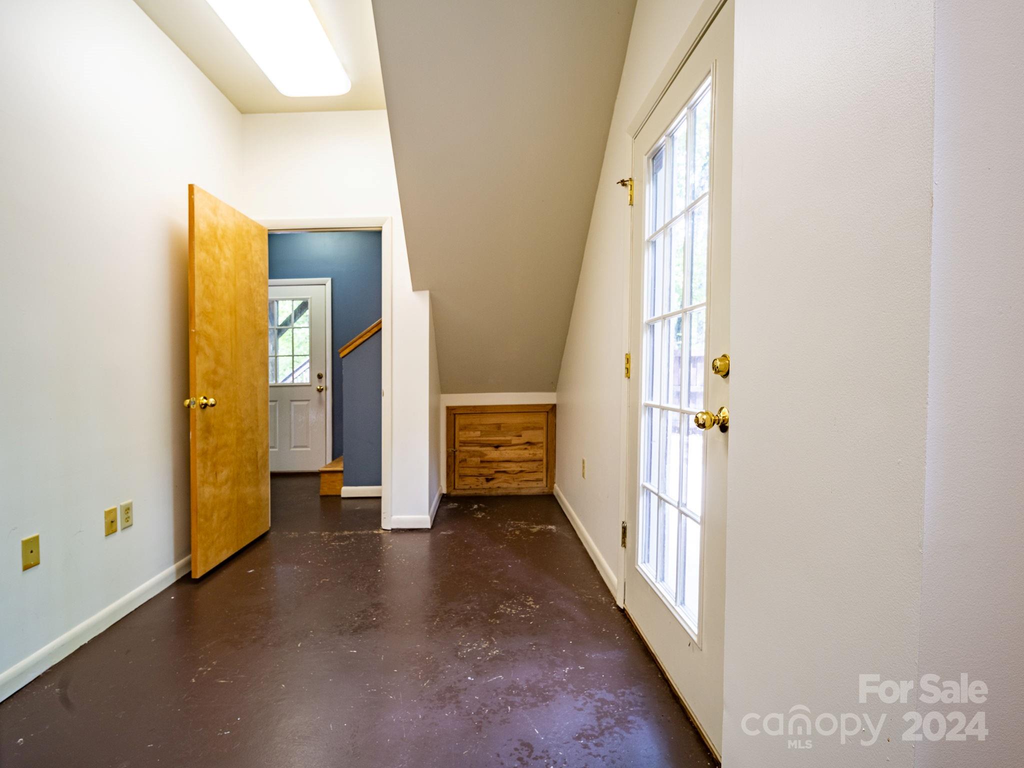 30 Rose Ridge Lane