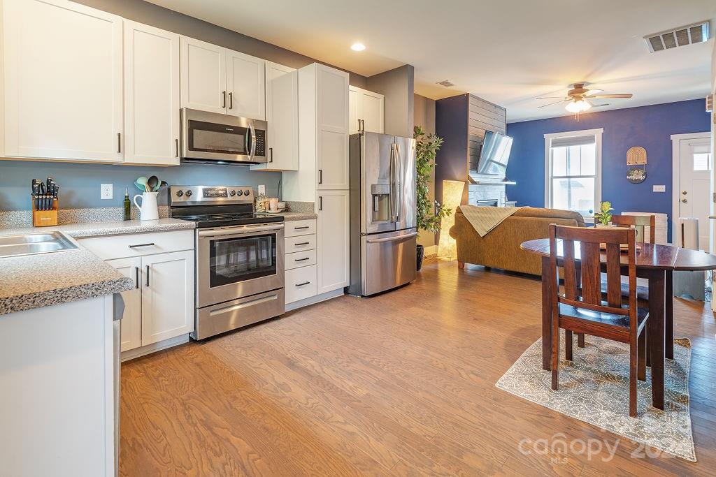371 Cardwell Lane
