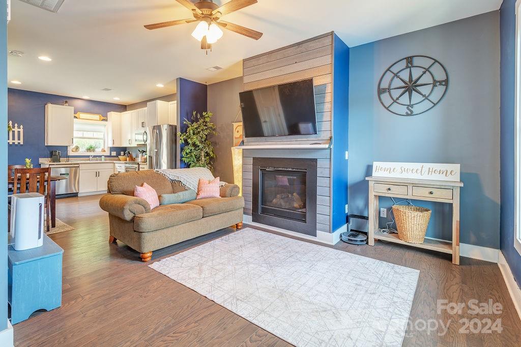 371 Cardwell Lane