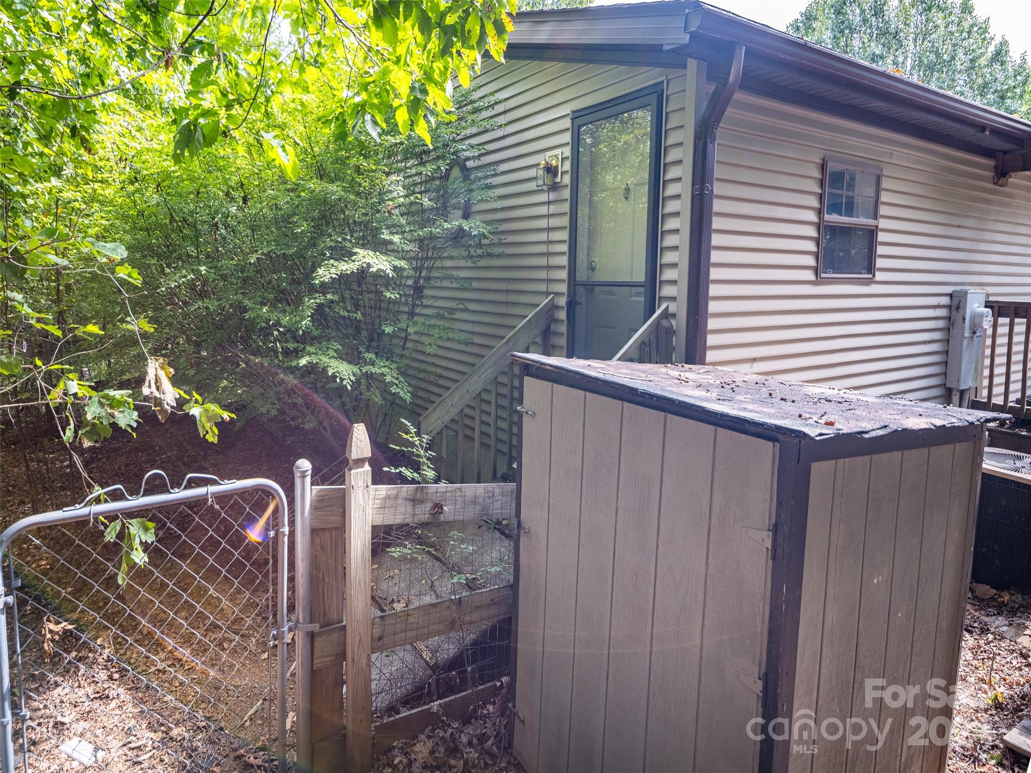 115 Sleepy Forest Drive